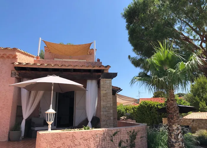 Villa les 3 lumières 8-10 personnes, Clim, piscine à proximité des plages